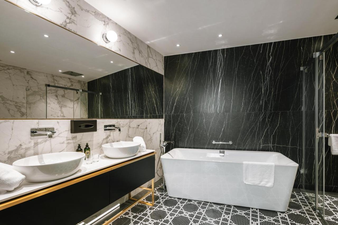 Hotel Ferreus Modern Art Deco Krasków Εξωτερικό φωτογραφία Bathroom