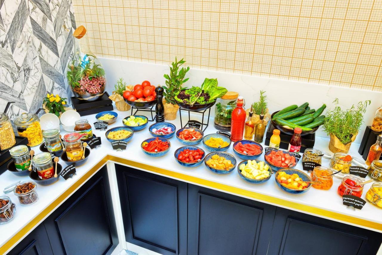 Hotel Ferreus Modern Art Deco Krasków Εξωτερικό φωτογραφία A salad bar